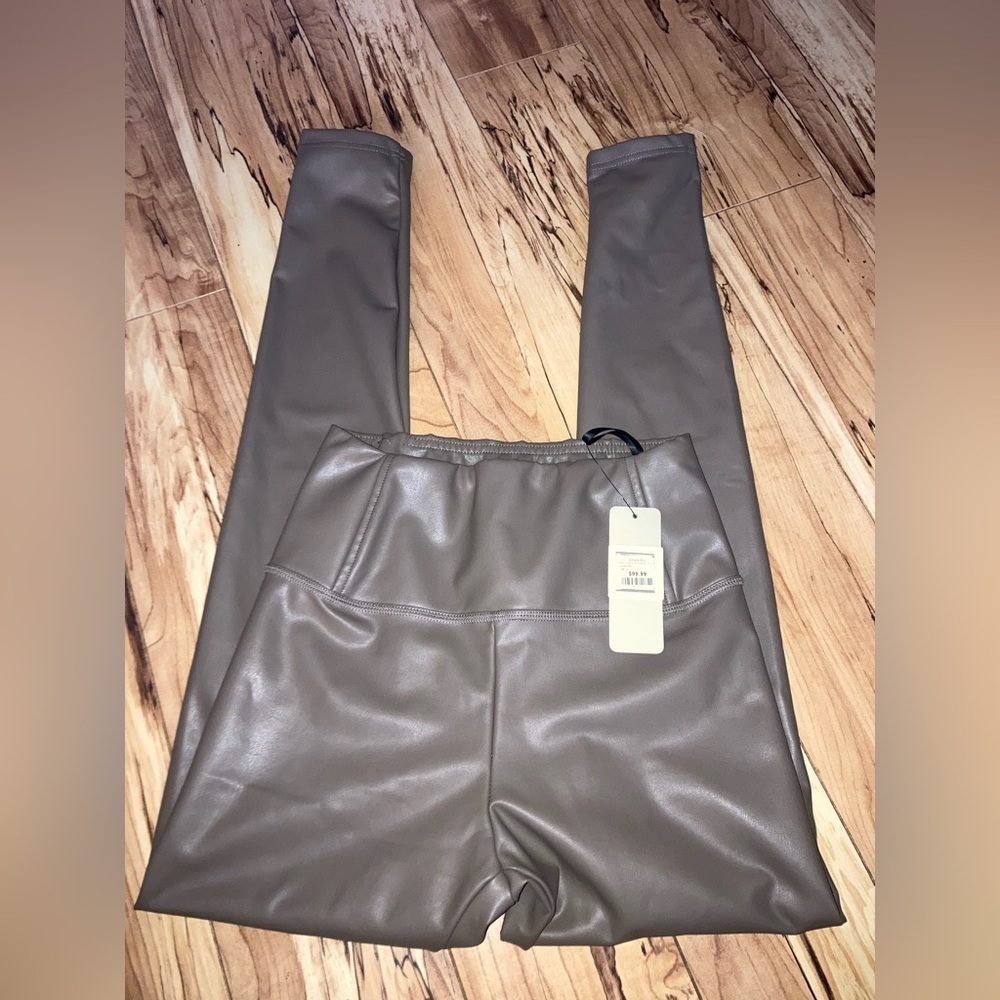 Vegan leggings taupe polyurethane and spandex NWT size S/p faux leather
